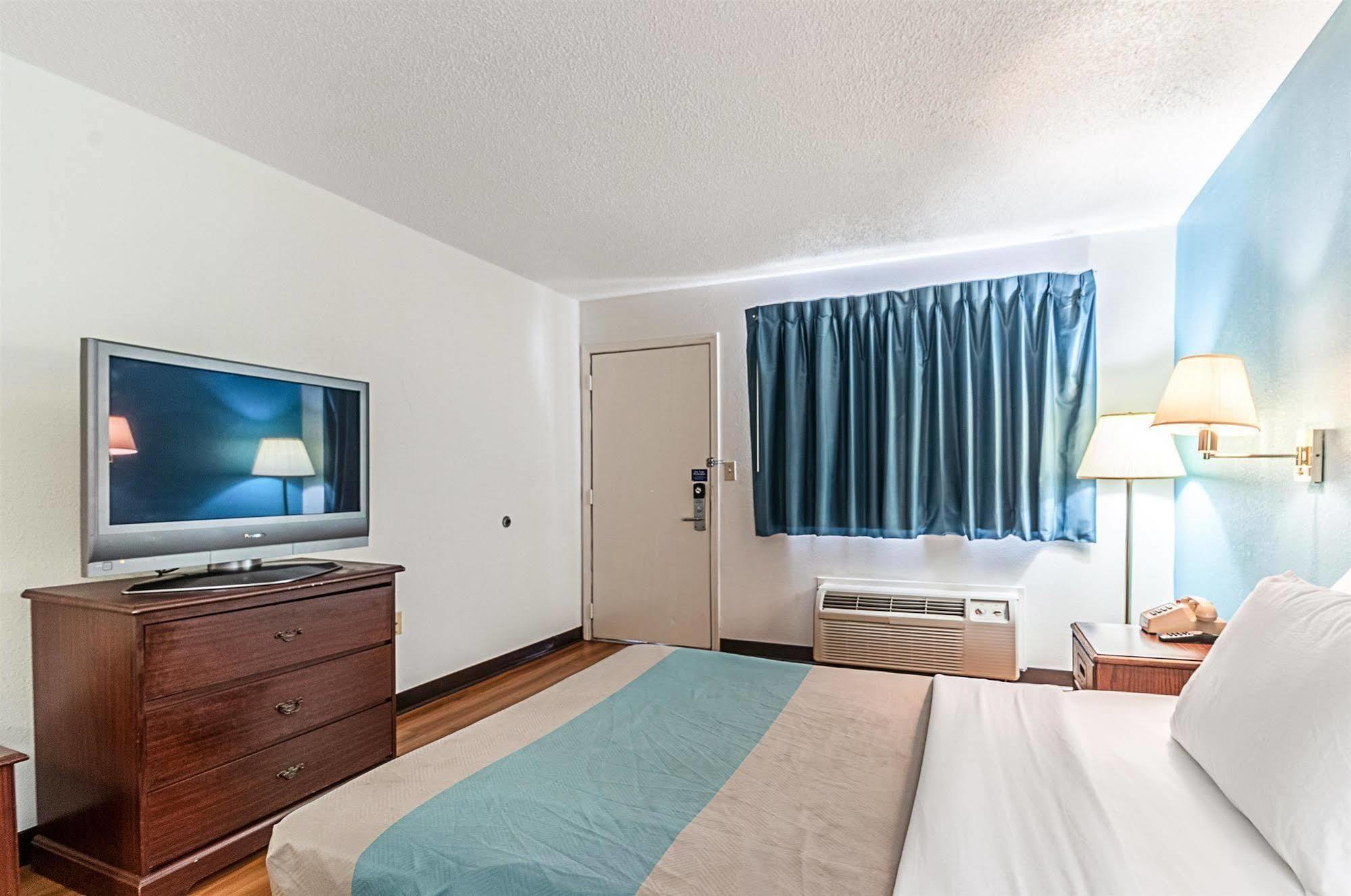 6-southgate, Mi - Detroit Hotel 2*