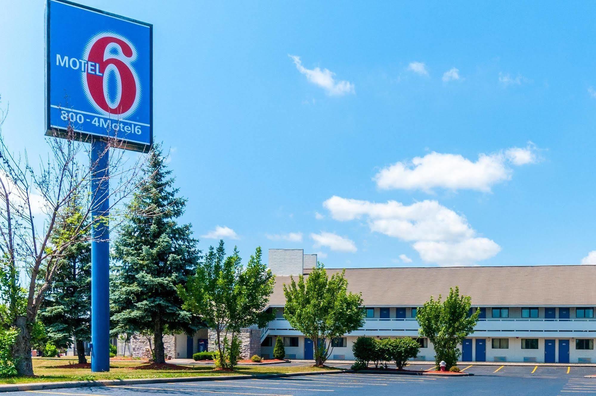 6-southgate, Mi - Detroit Hotel