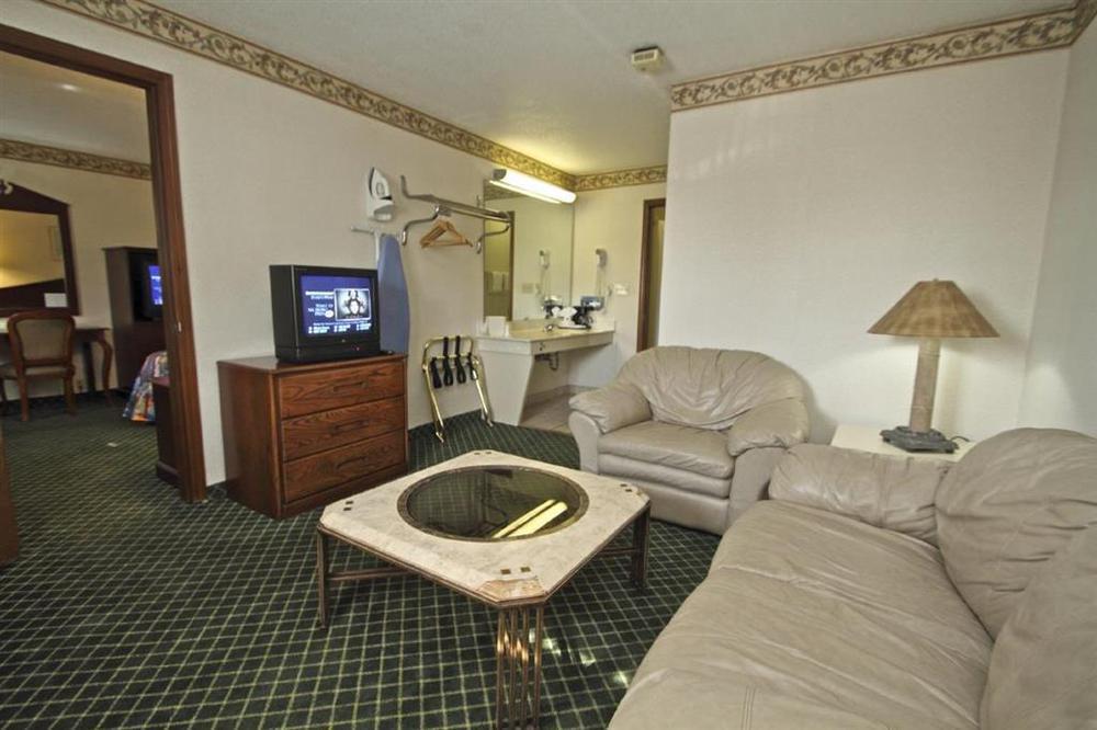 6-southgate, Mi - Detroit 2* Southgate